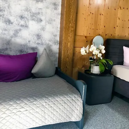 Bed & Breakfast Haus Hubertus - Zimmer - Kueche - Speiseraum Jerzens