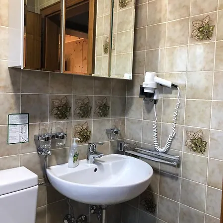 胡贝图斯住宿加早餐旅馆 耶岑斯