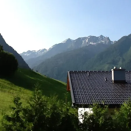 Haus Hubertus - Zimmer - Kueche - Speiseraum