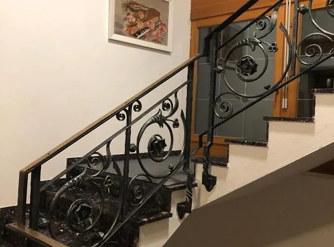 Bed and Breakfast Haus Hubertus - Mit Kueche Jerzens