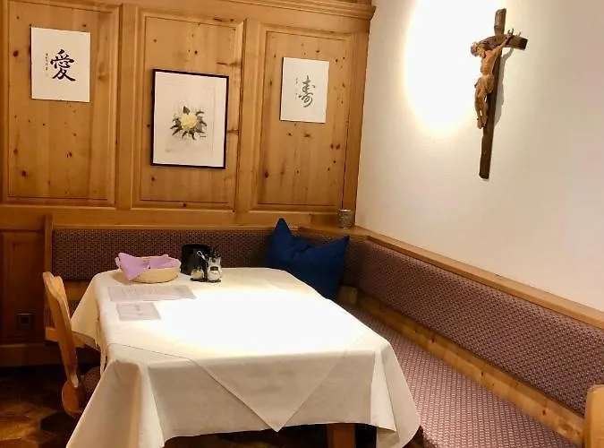 Haus Hubertus - - Küche - Speiseraum Jerzens