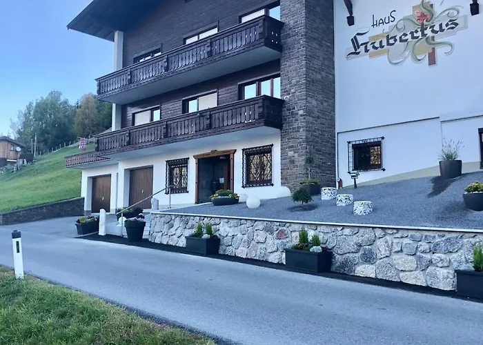 Haus Hubertus - - Küche - Speiseraum Jerzens