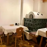 Haus Hubertus - 住宿加早餐酒店 耶岑斯